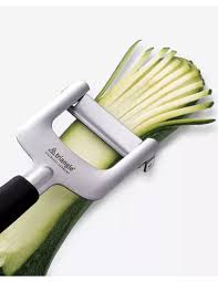 TRIANGLE Spirit RVS Juliënnesnijder 18cm met zwart kunststof PP heft