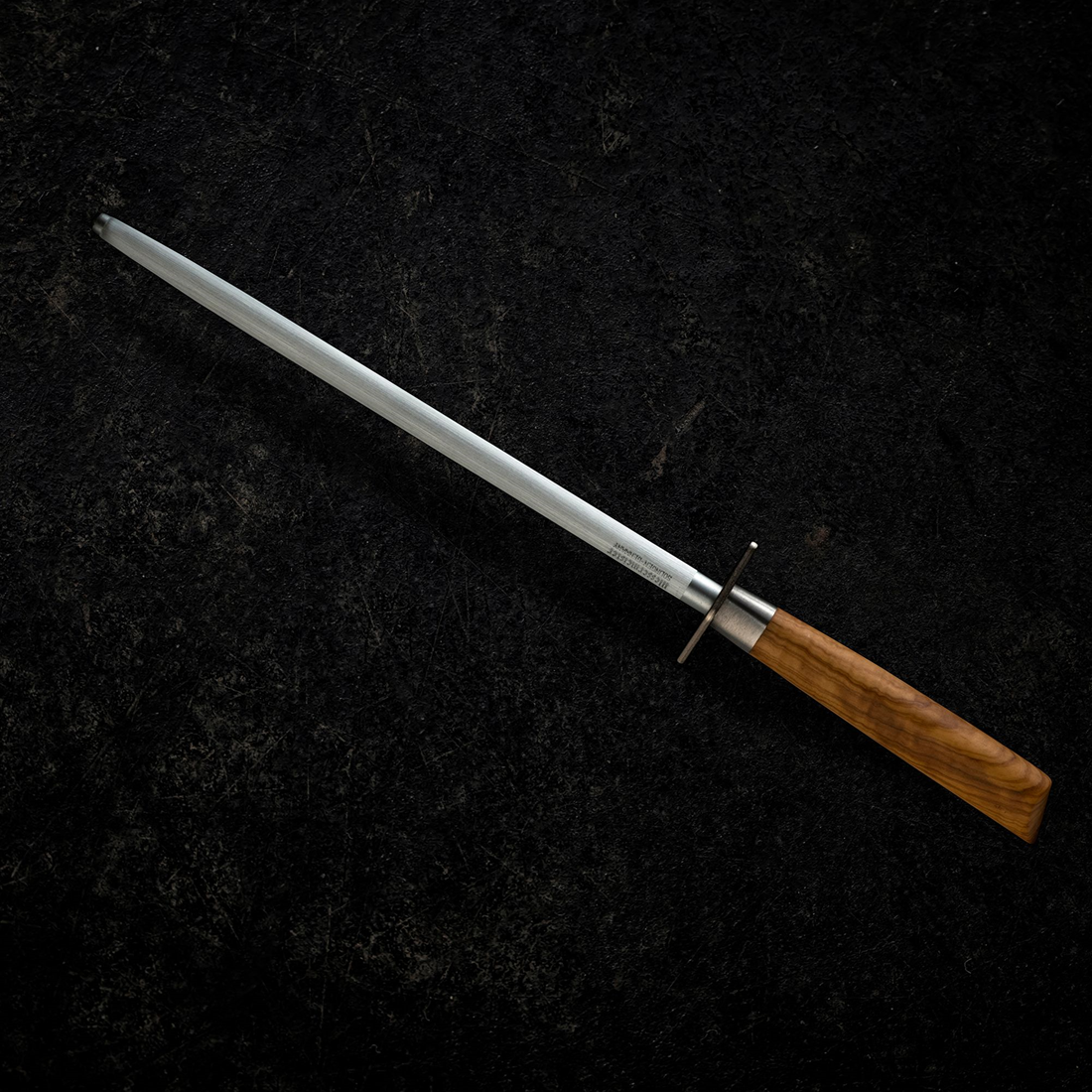 MESSERMEISTER serie OLIVA LUXE 25cm aanzetstaal met mediterraan olijhouten heft