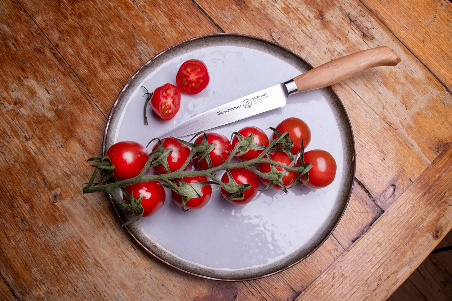 MESSERMEISTER serie OLIVA LUXE 13cm gekarteld tomaten mes met olijfhouten heft