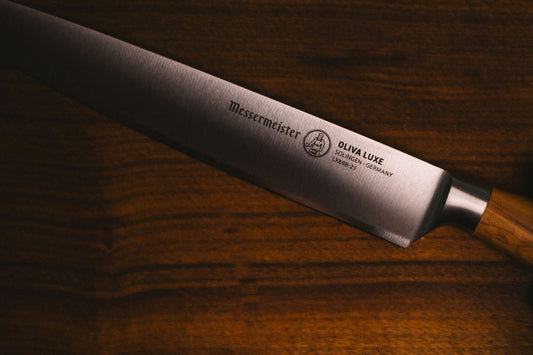 MESSERMEISTER serie OLIVA LUXE 20cm trancheermes met olijfhouten heft