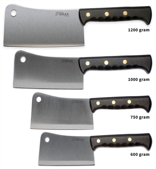 SOLEA Slagers Hakbijl 1200 GR roestvrijstraal 22cm lemmet zwart kunststof heft lengte totaal 40cm