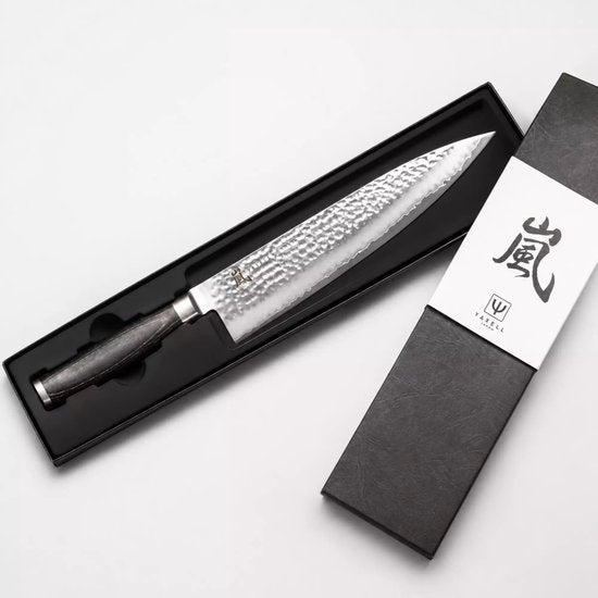YAXELL TAISHI Koksmes 24cm  VG-10 Staal Hardheid 61 HRC Tsuchime gehamerd lemmet zwart Pakkawood heft