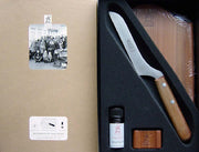 ROBERT HERDER Geschenk=set 4dlg kaas- salami- mes + snijplank, houder en heft FSC kersenhout